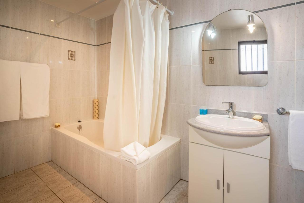 Pateo Apartments (Adults Only) อัลบูเฟรา ภายนอก รูปภาพ